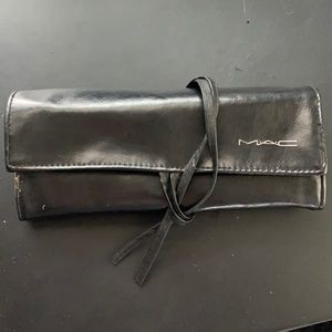 MAC brush case- holds 7 brushes